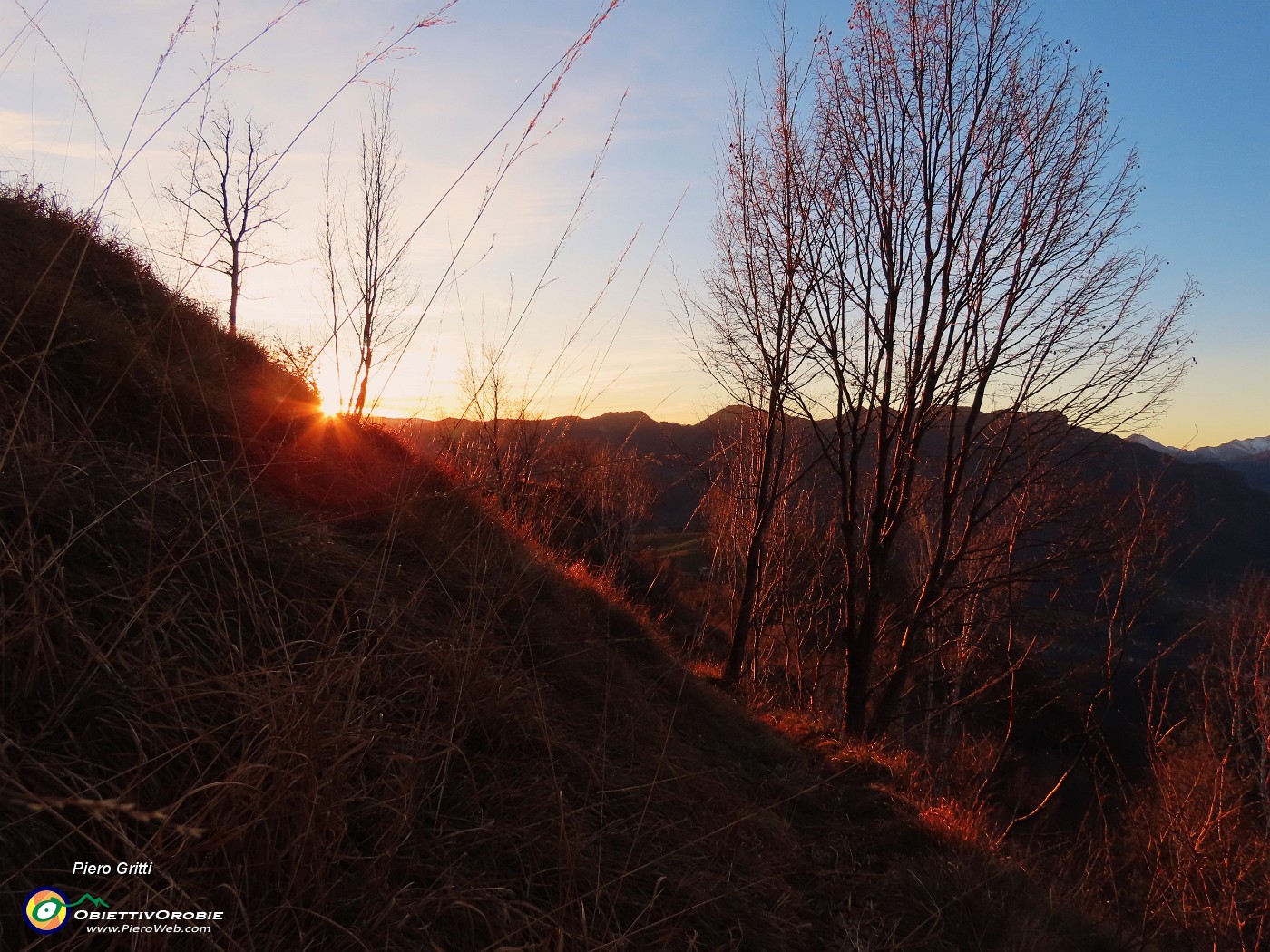 59...nella luce e nei colori del tramonto.JPG